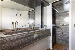 M30M Port Side VIP Head_Low Res.jpg