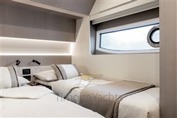 Azimut S7 Cabina Ospiti 1