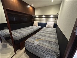 Princess Yachts S 72 (2016) Timone Yachts