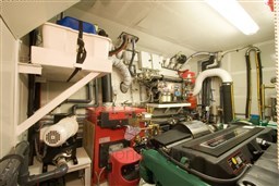 Pacific Shipyard Antema 200 Sala macchine