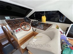 RAFFAELLI STORM S 90 - INTERNI PLANCIA DI COMANDO