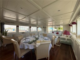 Custom Line Navetta 30 (2003) Timone Yachts