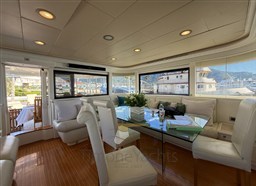 Custom Line Navetta 30 (2003) Timone Yachts