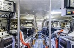 Sanlorenzo SL 82 - Engine room