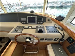 APREAMARE MAESTRO 51 PLANCIA DI COMANDO