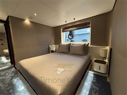 Azimut Grande 27 M - Guest room