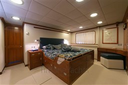 f0e8f7e0-f141-11eb-b760-ad3d022d383c-EMERA-Superyacht-for-sale-charter-14.jpg