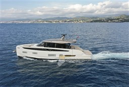 Azimut Seadeck 6 (2025) - Timone Yachts