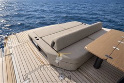 Azimut Seadeck 6 (2025) - Timone Yachts