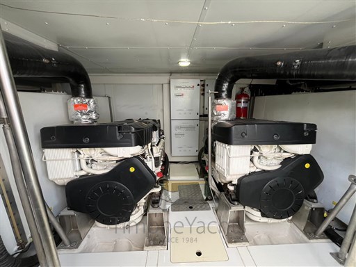 Azimut Magellano 66 Timone Yachts