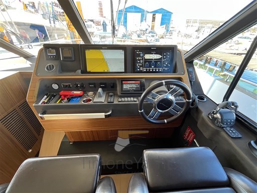 Azimut Magellano 66 Timone Yachts