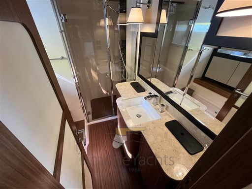 Azimut Magellano 66 Timone Yachts