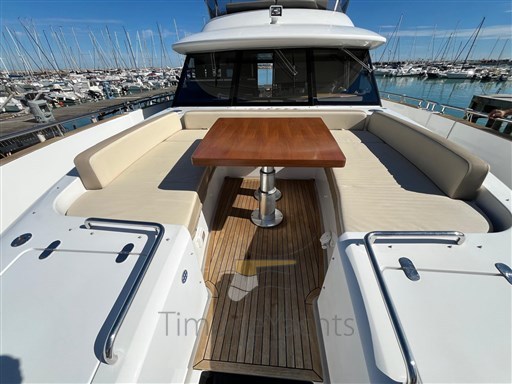 Azimut Magellano 66 Timone Yachts