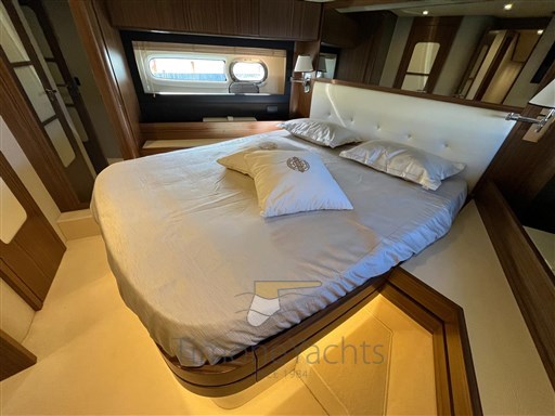 Azimut Magellano 66 Timone Yachts