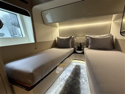 Azimut Grande 27 M - Guest room