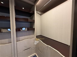 Azimut Grande 27 M - Walk-in closet