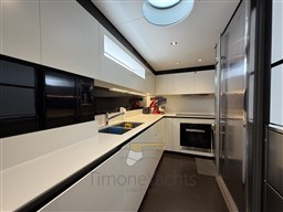 Azimut Grande 27 M - Galley