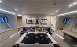 AB Yachts AB 100 (2016)