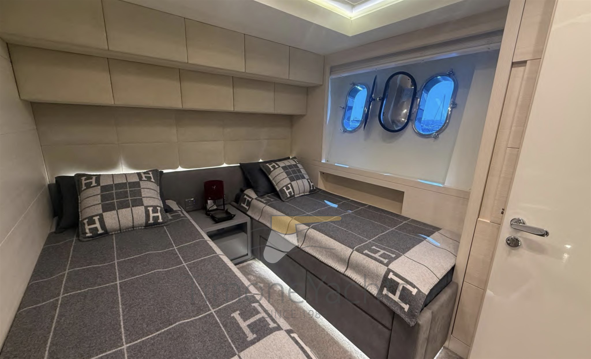 AB Yachts AB 100 (2016)