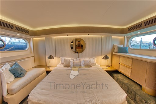 AZIMUT MAGELLANO 60 INTERNI CABINA ARMATORE