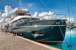 AZIMUT MAGELLANO 60 ESTERNI