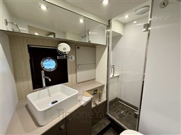 Cranchi 60 ST - Head