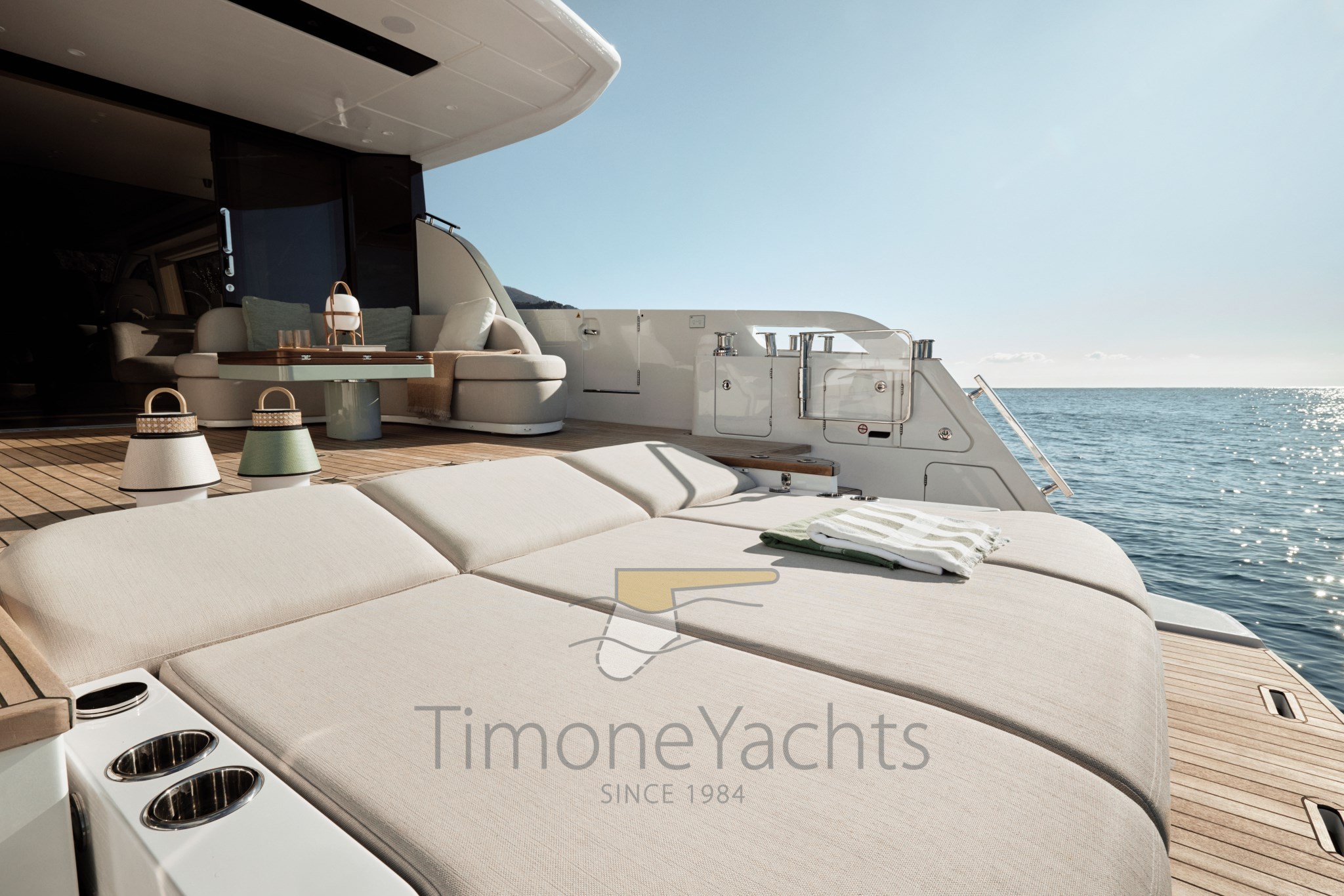 F62 Beach Cockpit 3.jpg