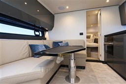 AZIMUT VERVE 48 - INTERNI