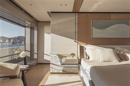 G44M Upperdeck Owner_s Cabin 1 - dimensioni grandi.jpeg