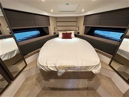 AZIMUT ATLANTIS 45 - INTERNI CABINA ARMATORE
