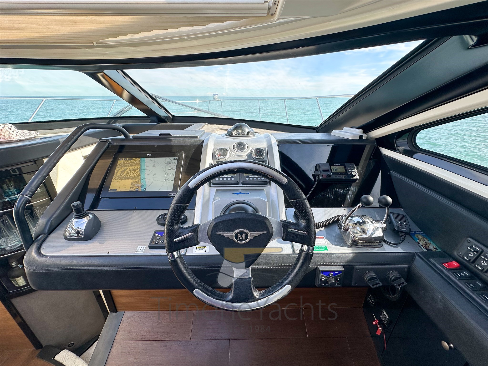 MARQUIS 420 SC - INTERNI PLANCIA DI COMANDO