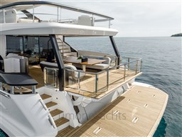 G26M Deck2Deck 1_Low res.jpg