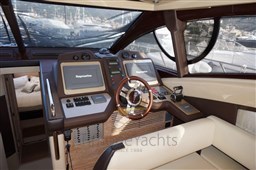 Azimut 53 Flybridge - Helm