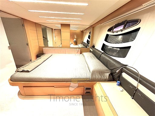Pershing 82 (2014) Timone Yachts