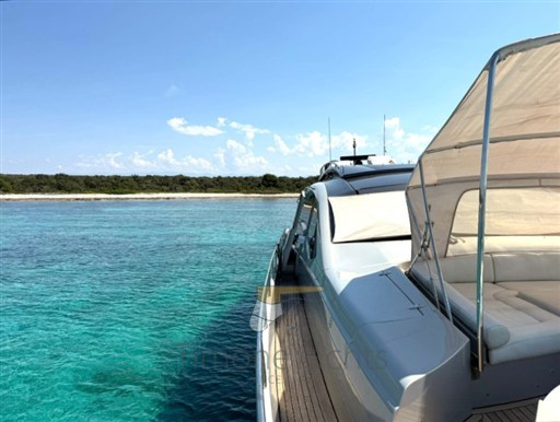 Pershing 82 (2014) Timone Yachts