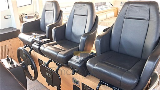 Pershing 82 (2014) Timone Yachts