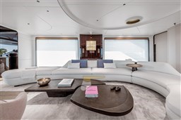 Trideck Main Salon 4.jpg