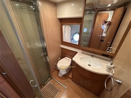 APREAMARE MAESTRO 51 BAGNO ARMATORE