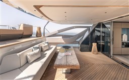 AZIMUT GRANDE TRIDECK 38M