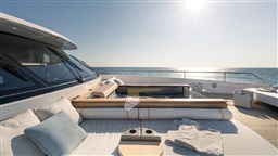 AZIMUT GRANDE TRIDECK 38M