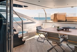 AZIMUT GRANDE TRIDECK 38M