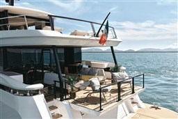 AZIMUT GRANDE 30M