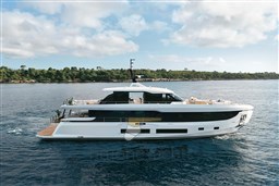 AZIMUT GRANDE 30M