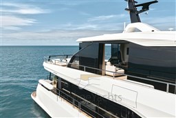 AZIMUT GRANDE 30M
