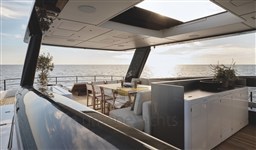 M27M Flybridge 2 - dimensioni grandi.jpeg
