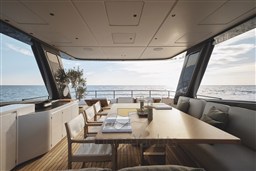 M27M Flybridge 5 - dimensioni grandi.jpeg