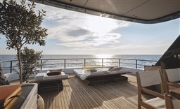 M27M Flybridge 3 - dimensioni grandi.jpeg