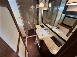 Azimut Magellano 66