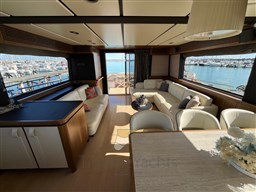 Azimut Magellano 66