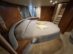 Azimut 55 fly